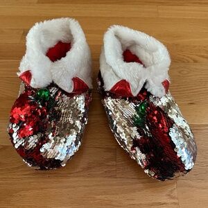 NWOT Sequin Elf Slippers Size S/M Red Silver Sequins